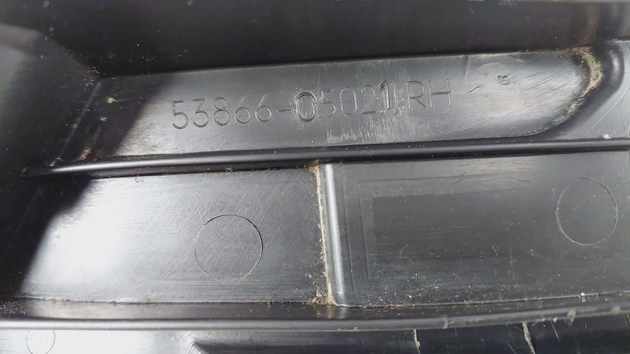 Накладка крыла передняя правая Toyota Avensis T250 1ZZFE Накладка крыла передняя правая Toyota Avensis T250 1ZZFE