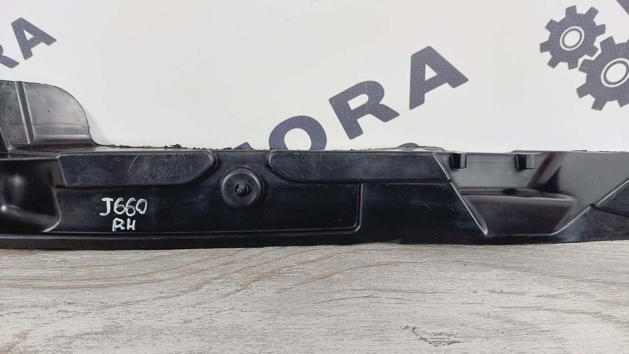 Накладка крыла передняя правая Avensis 2007 T250 1ZZFE Накладка крыла передняя правая Avensis 2007 T250 1ZZFE