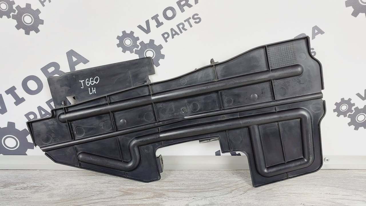 Дефлектор радиатора левый Avensis 2007 T250 1ZZFE Дефлектор радиатора левый Avensis 2007 T250 1ZZFE