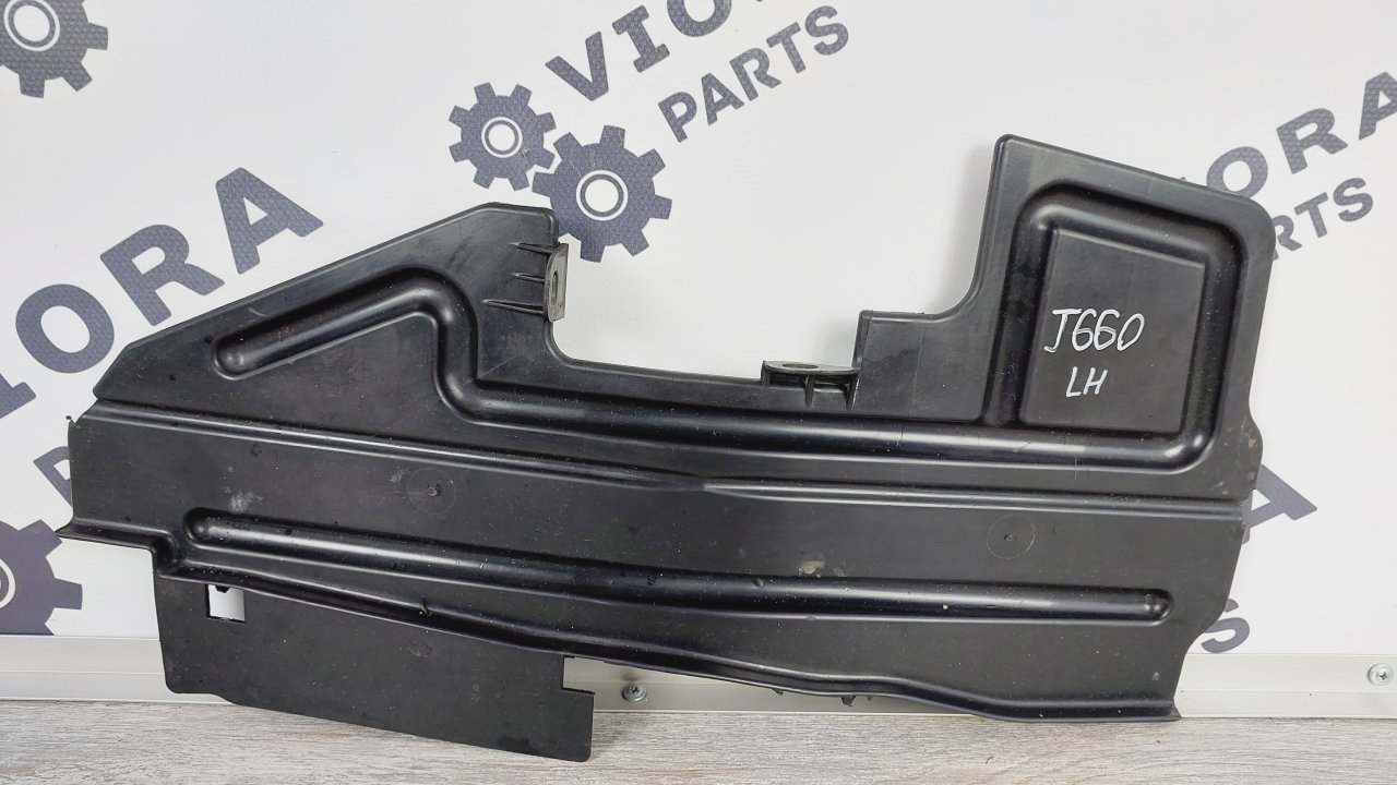 Дефлектор радиатора левый Toyota Avensis T250 1ZZFE Дефлектор радиатора левый Toyota Avensis T250 1ZZFE