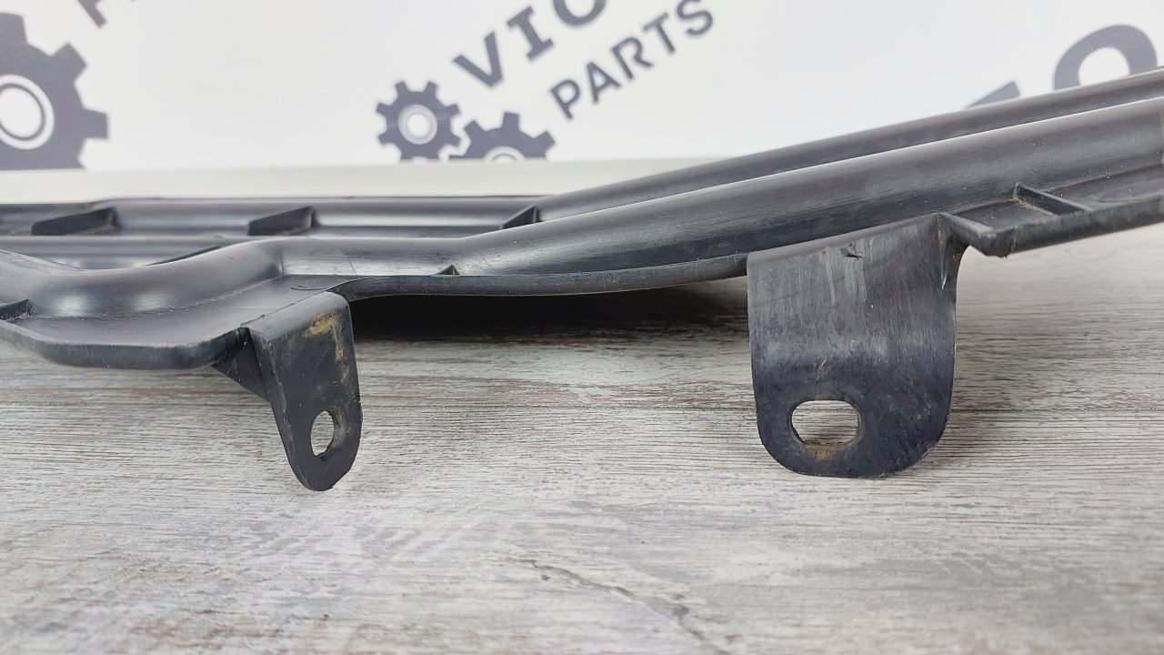 Дефлектор радиатора левый Avensis 2007 T250 1ZZFE Дефлектор радиатора левый Avensis 2007 T250 1ZZFE