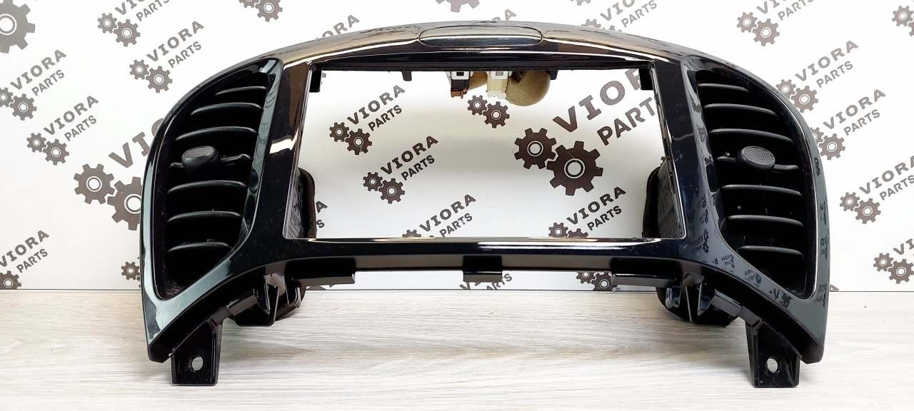 Рамка магнитолы Juke 2011 YF15 1.6 HR16DE Рамка магнитолы Juke 2011 YF15 1.6 HR16DE