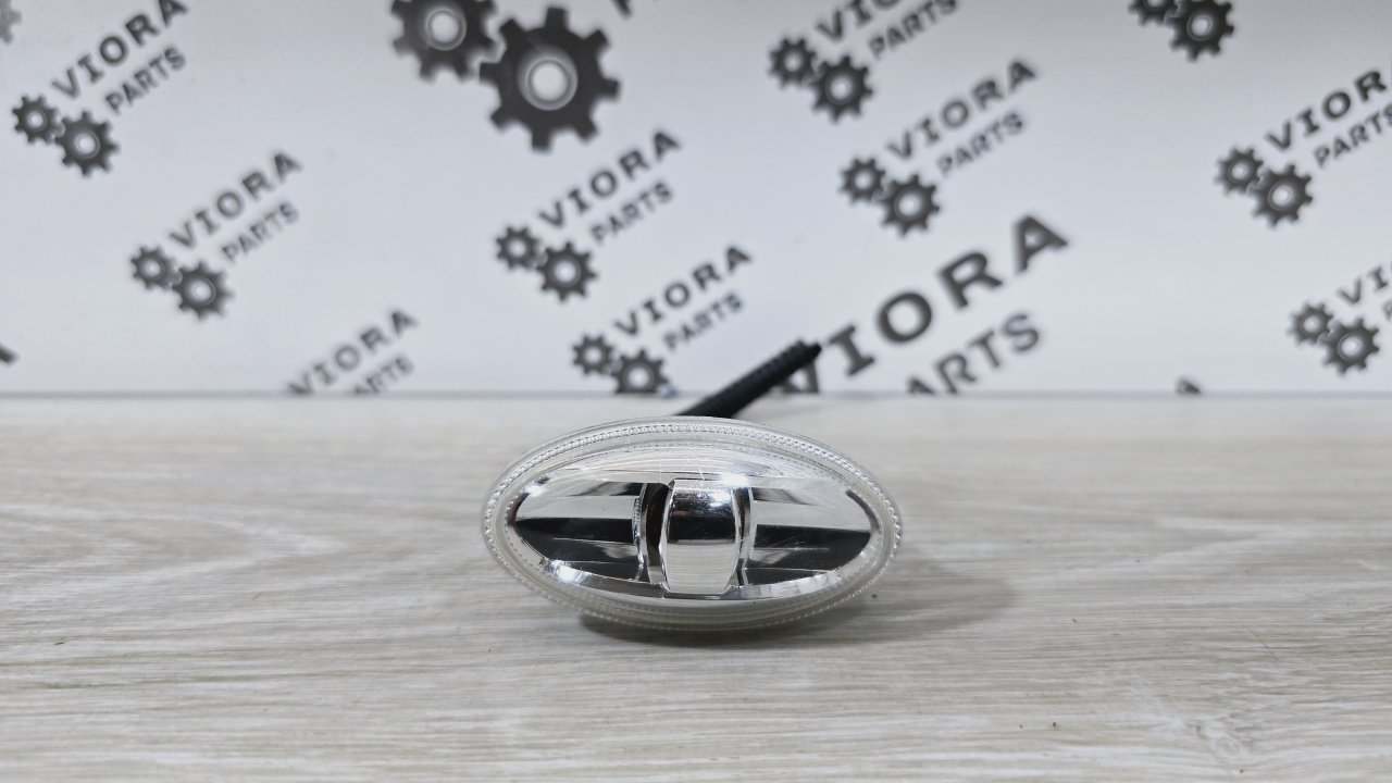Повторитель поворота Citroen C-Crosser 2009 EP 4HN 6325H2 контрактная