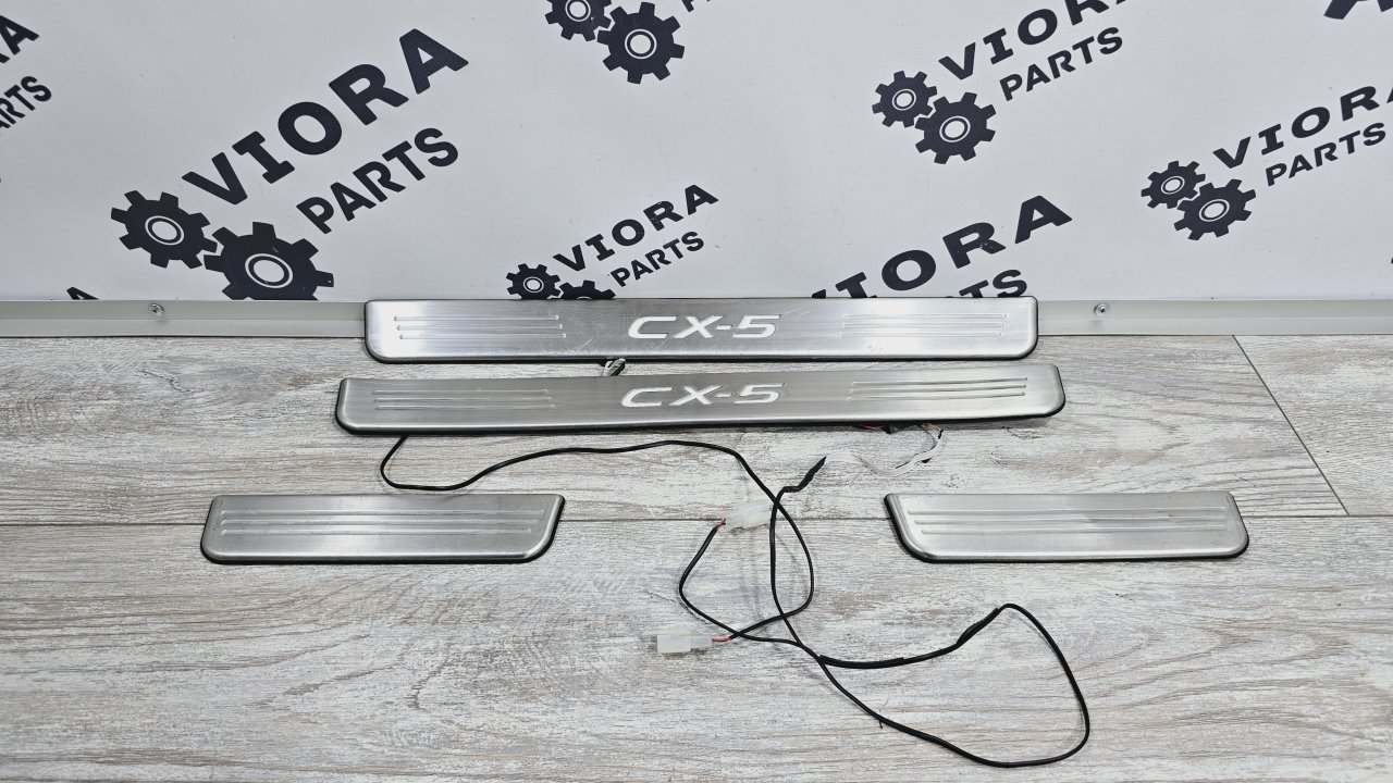 Накладка порога Mazda CX-5 2012 KE SH KD45V1370 контрактная