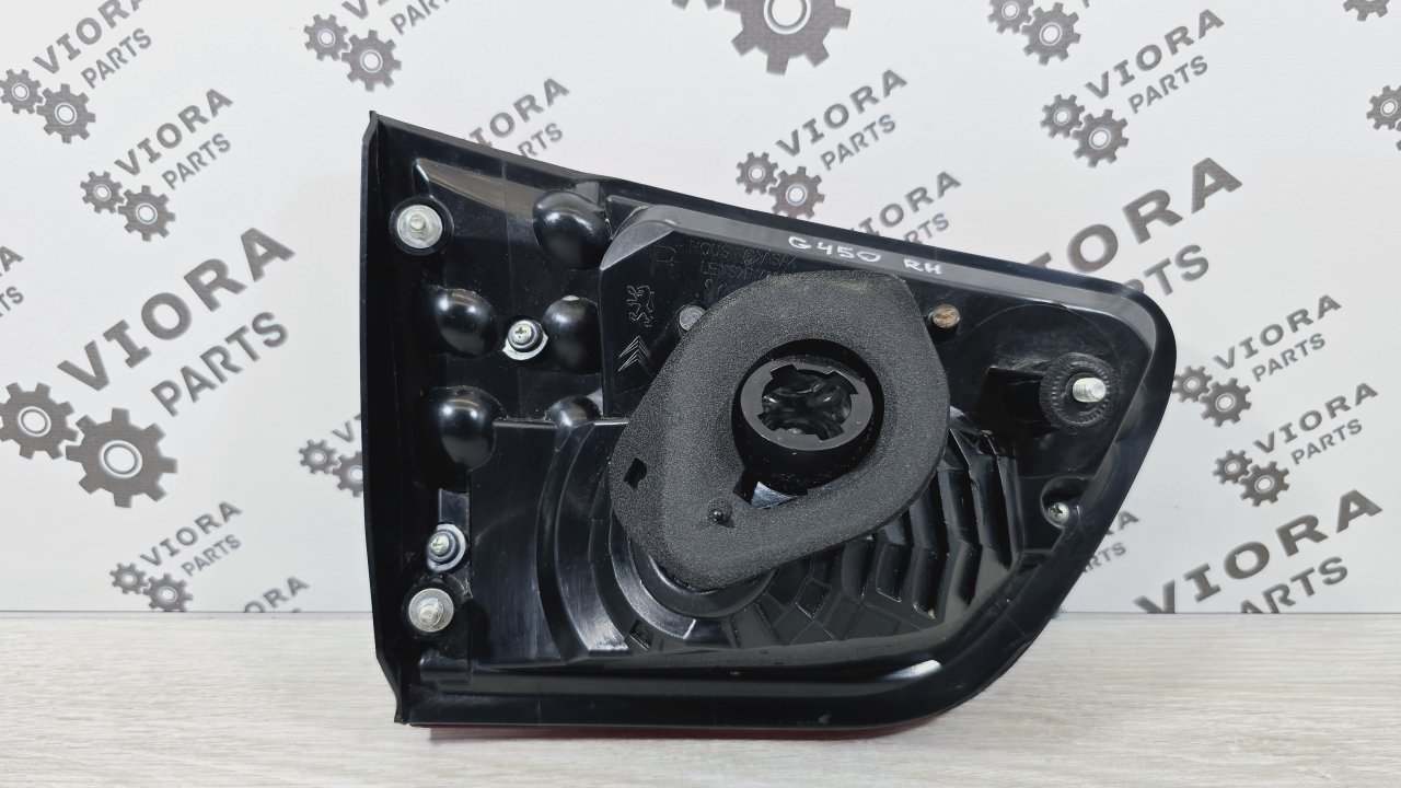 Фонарь в крышку багажника задний правый Citroen C-Crosser EP 4HN