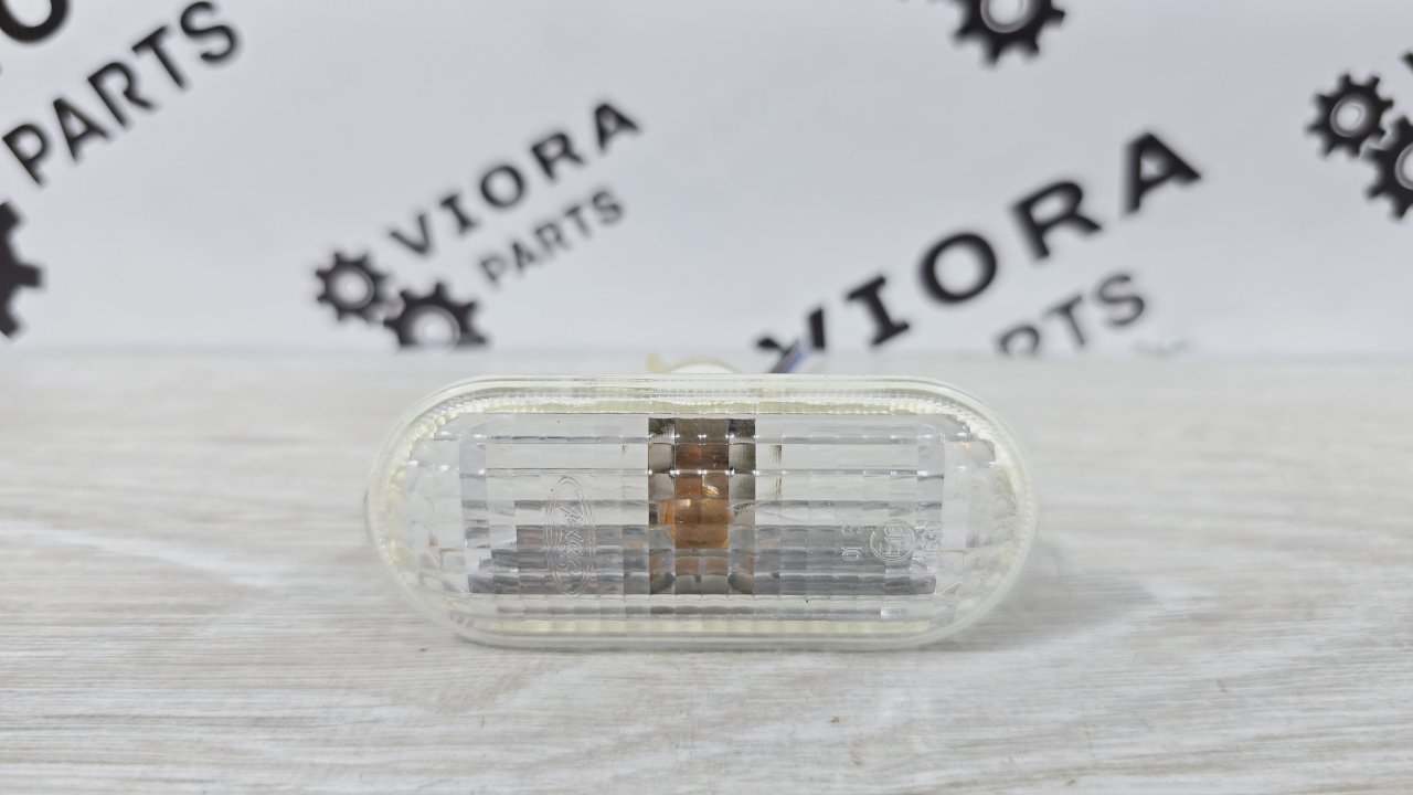 Повторитель поворота Fusion 2007 JU FXJA Повторитель поворота Fusion 2007 JU FXJA