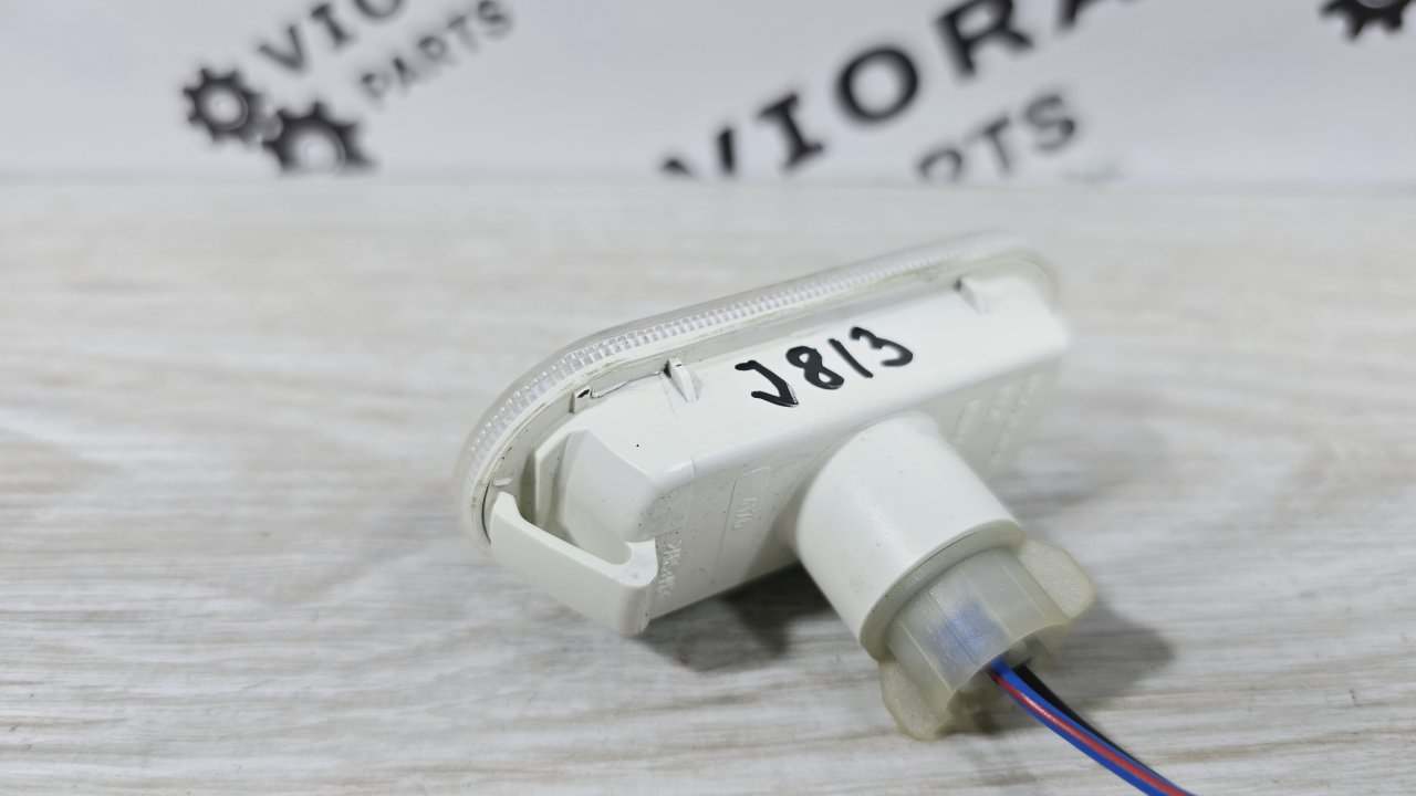 Повторитель поворота Fusion 2007 JU FXJA Повторитель поворота Fusion 2007 JU FXJA