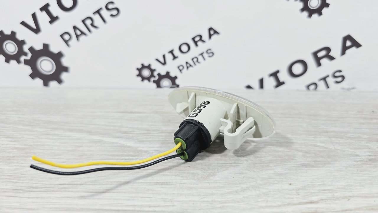 Повторитель поворота Nissan Juke YF15 HR16DE