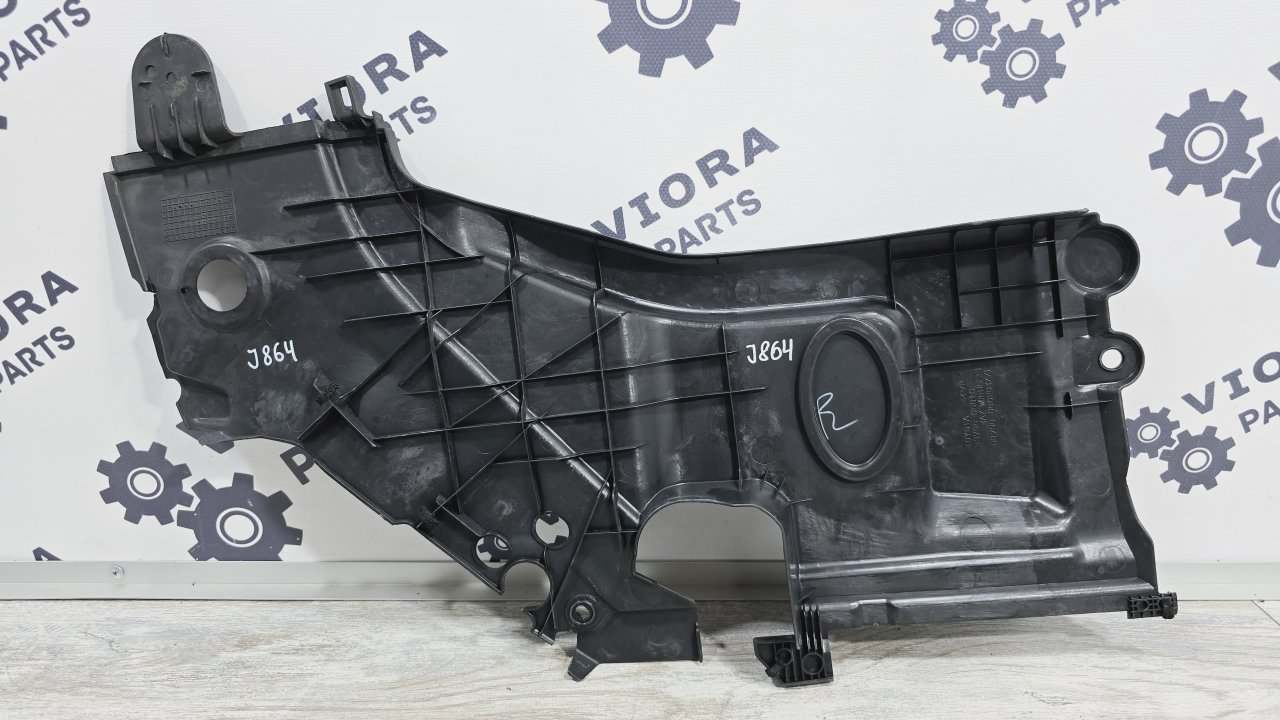 Накладка замка капота правая Toyota Avensis T250 1ZZFE