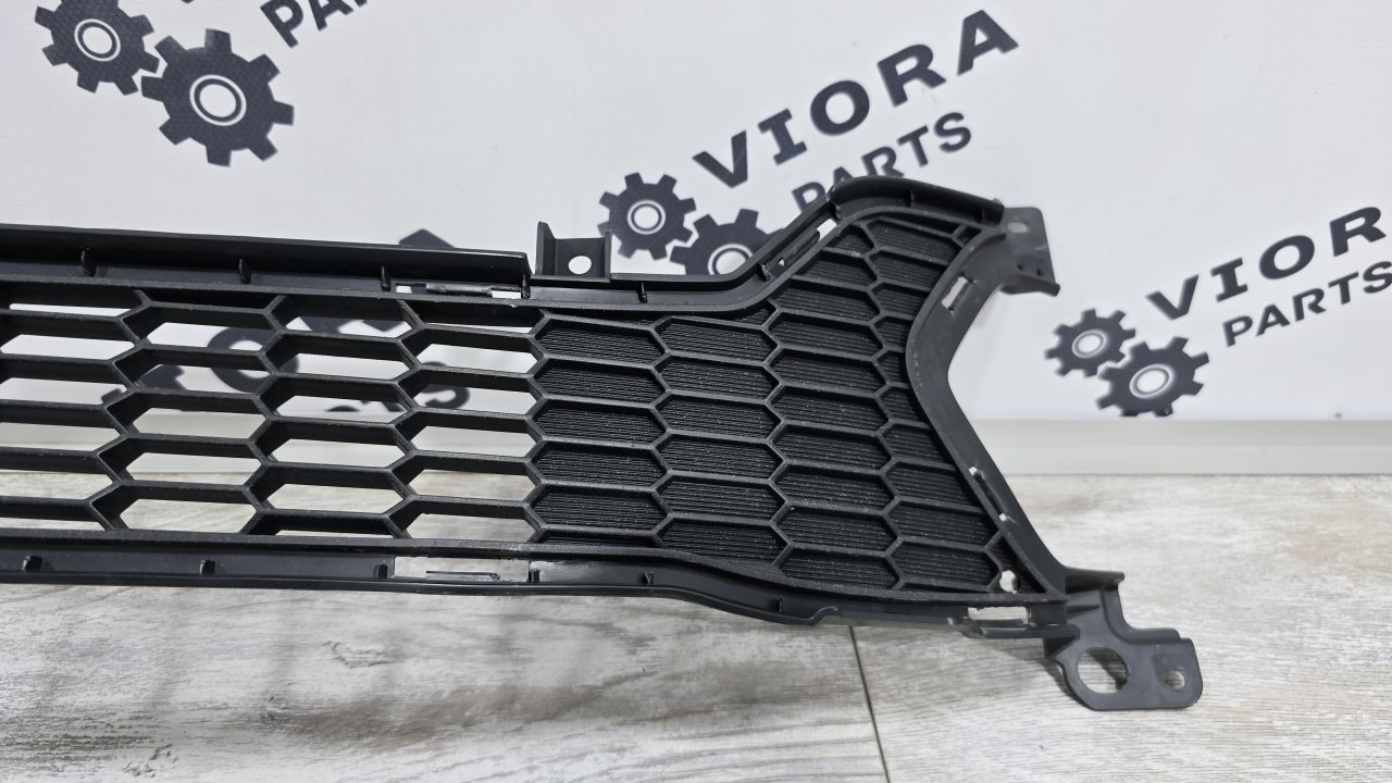 Решетка в бампер передняя Ceed 2014 JD D4FB