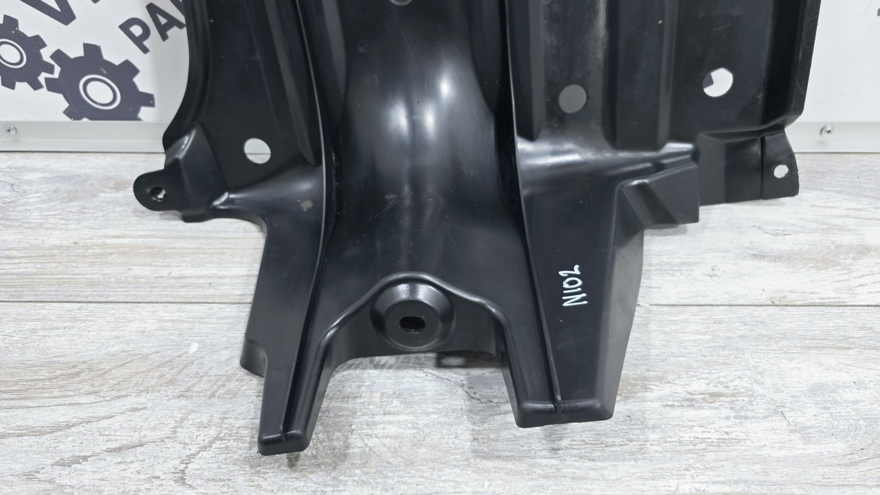 Защита бампера задняя левая Toyota Avensis T250 1ZZFE