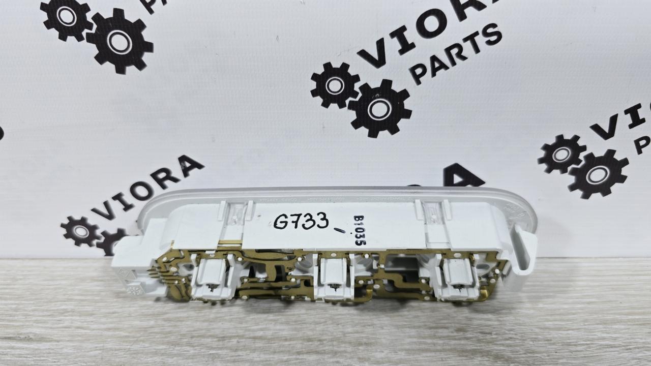 Плафон подсветки салона передний Nissan Juke YF15 HR16DE