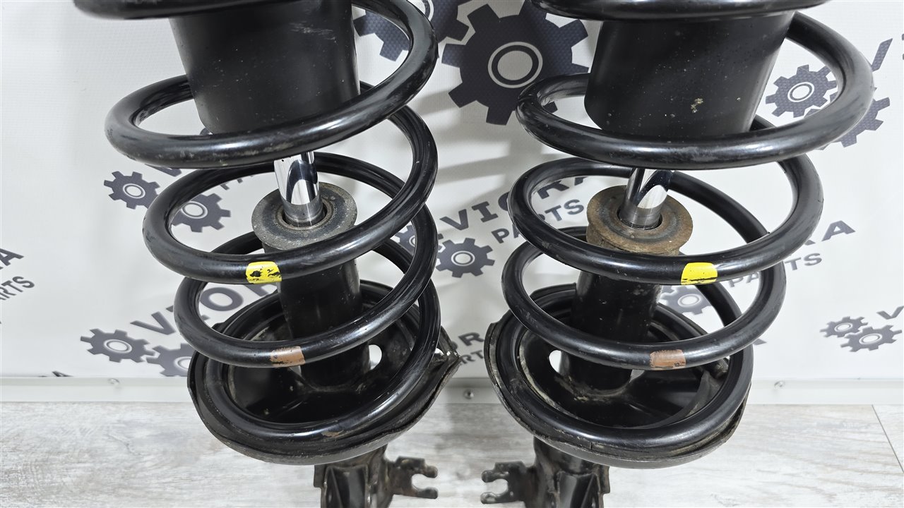 Амортизаторы комплект пробег 40к передние Lacetti 2007 J200 F16D3