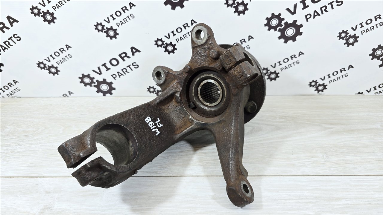Кулак поворотный пробег 30к передний левый Ford Mondeo 2002 3 CJBB 4484601 контрактная