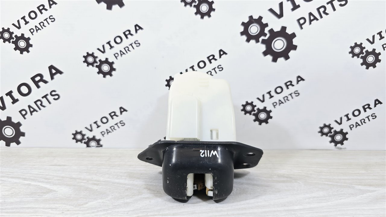 Замок крышки багажника Nissan Juke 2012 YF15 MR16DDT 90502EN00A контрактная