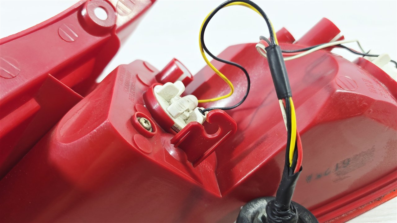 Фонарь задний левый Lacetti 2007 J200 F16D3