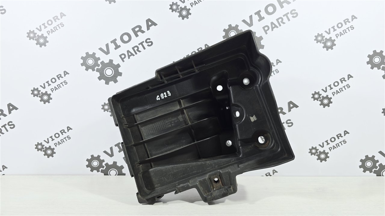 Площадка аккамулятора Dodge Caliber 2008 PM ECN 05115730AA контрактная