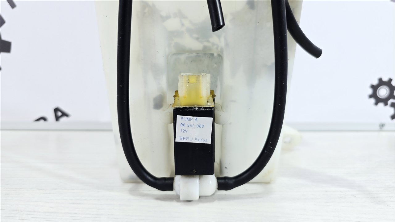 Бачок омывателя лобового стекла Lacetti 2007 J200 F16D3 Бачок омывателя лобового стекла Lacetti 2007 J200 F16D3