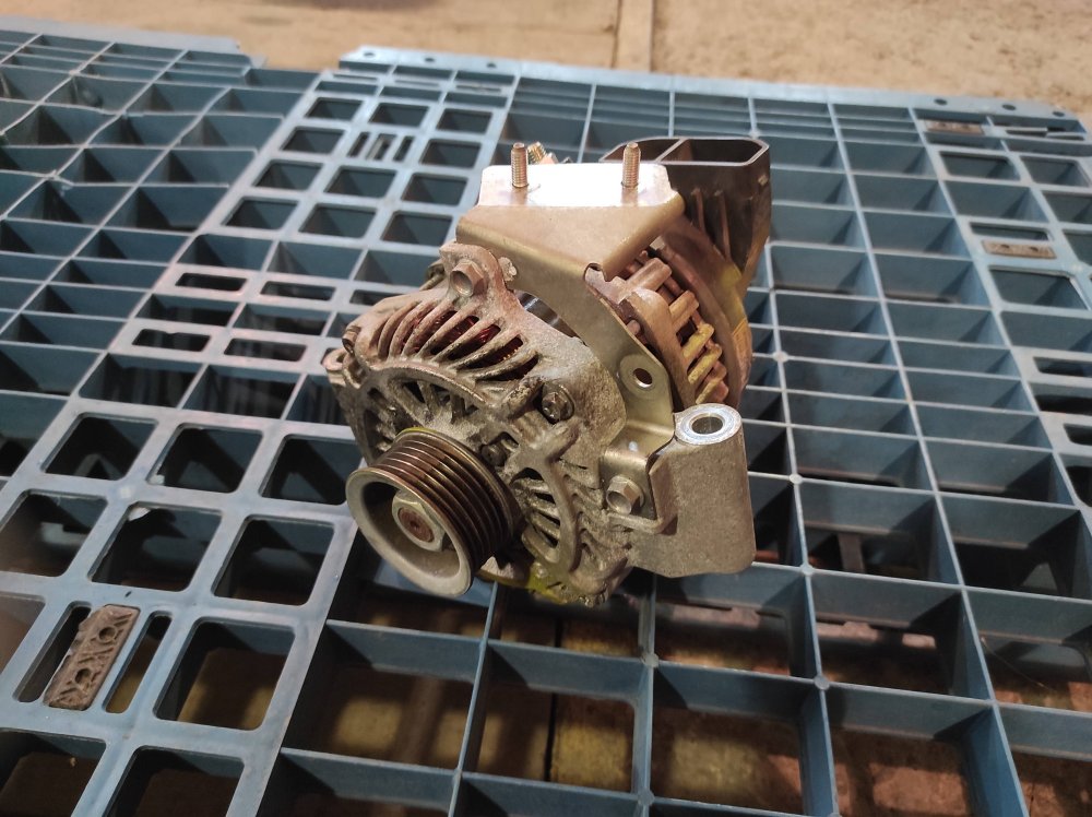 Запчасть генератор Mazda 6 2007 GH L5VE L3P9-18-300C контрактная Генератор Mazda 6 2007 GH L5VE L3P9-18-300C контрактная