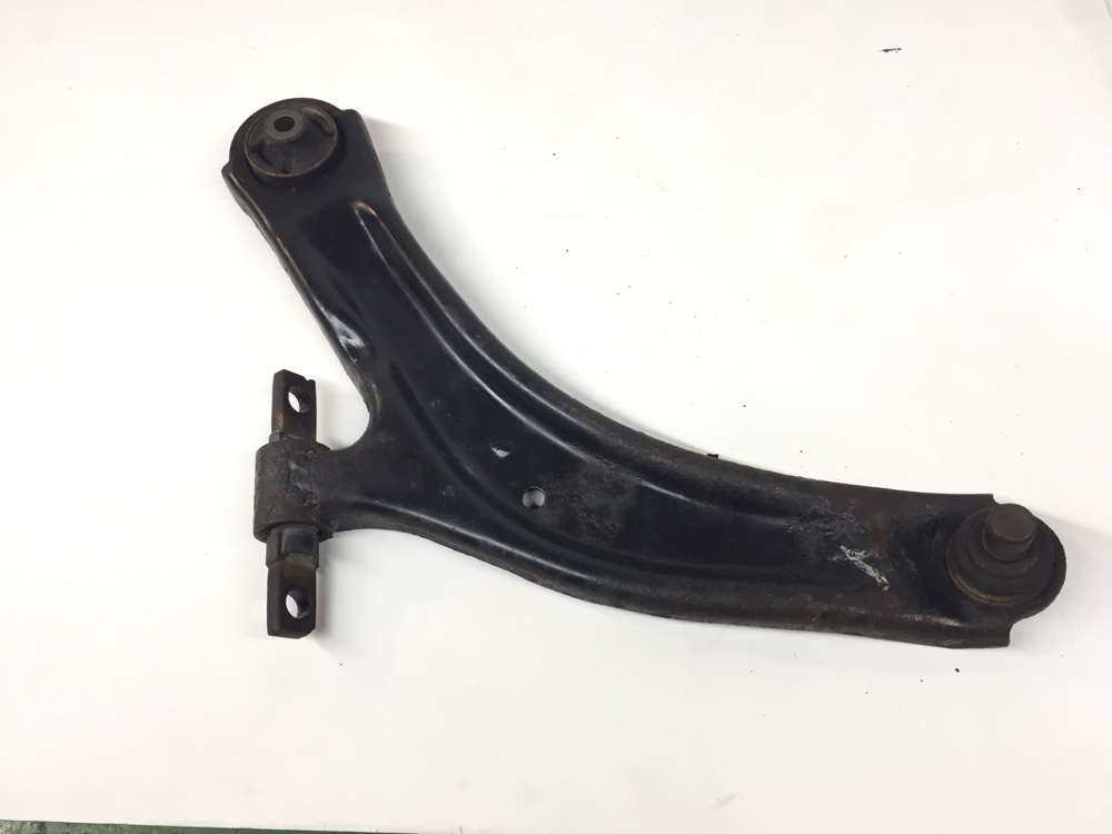 Рычаг подвески нижний передний левый Nissan QASHQAI 2007 J10E MR20DE 54501-JD000 контрактная