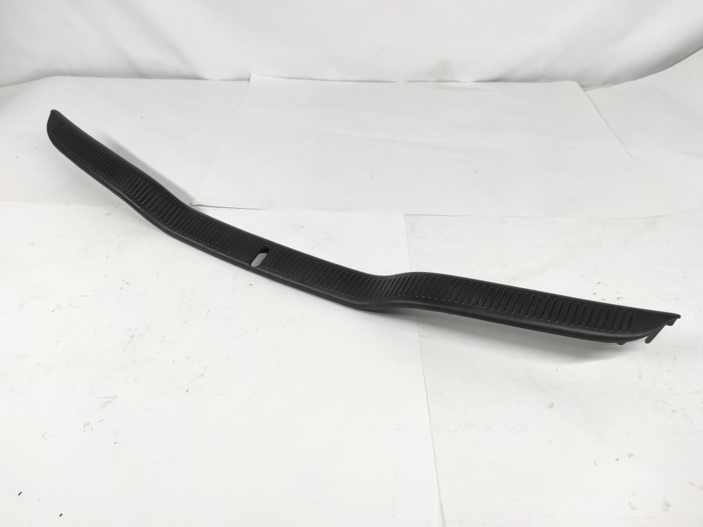 Накладка замка багажника soarer 1994 JZZ30 1JZ-GTE