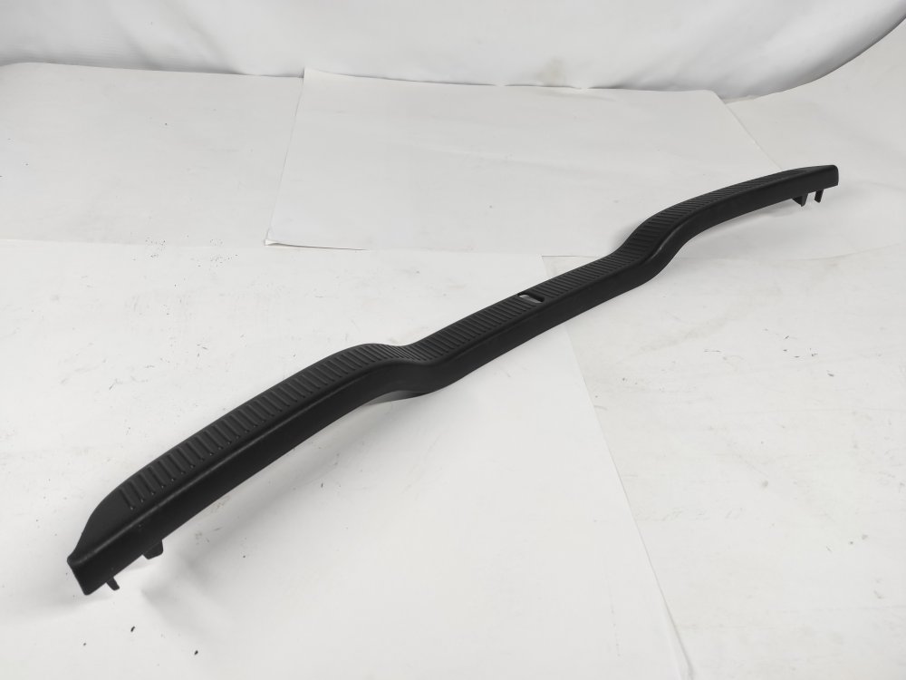 Накладка замка багажника soarer 1994 JZZ30 1JZ-GTE