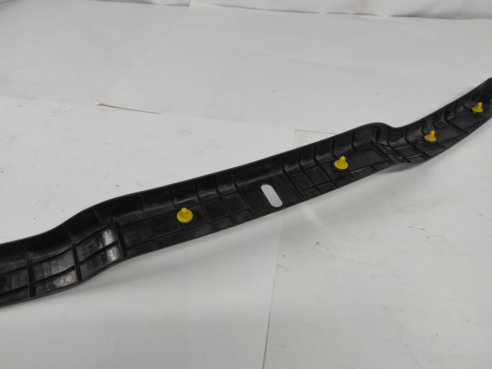 Накладка замка багажника soarer 1994 JZZ30 1JZ-GTE