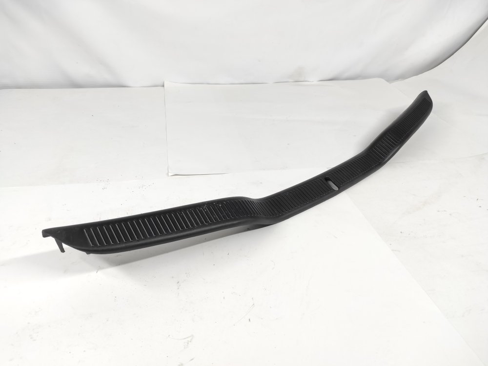 Запчасть накладка замка багажника Toyota soarer 1994 JZZ30 1JZ-GTE 64749-24010 контрактная Накладка замка багажника Toyota soarer 1994 JZZ30 1JZ-GTE 64749-24010 контрактная