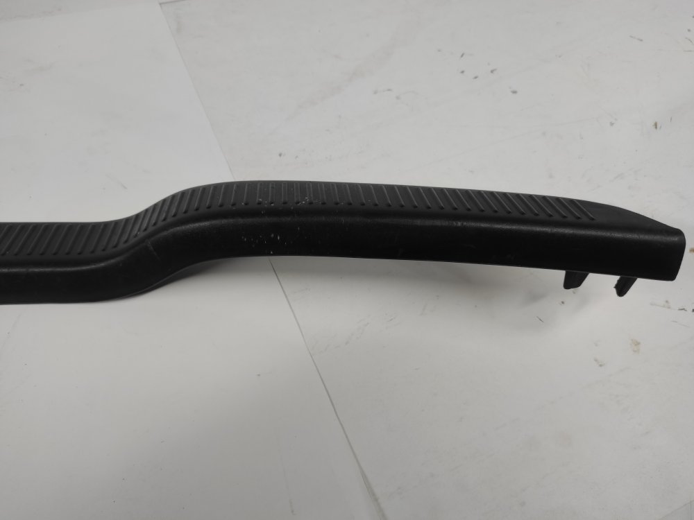 Накладка замка багажника Toyota soarer JZZ30 1JZ-GTE Накладка замка багажника Toyota soarer JZZ30 1JZ-GTE