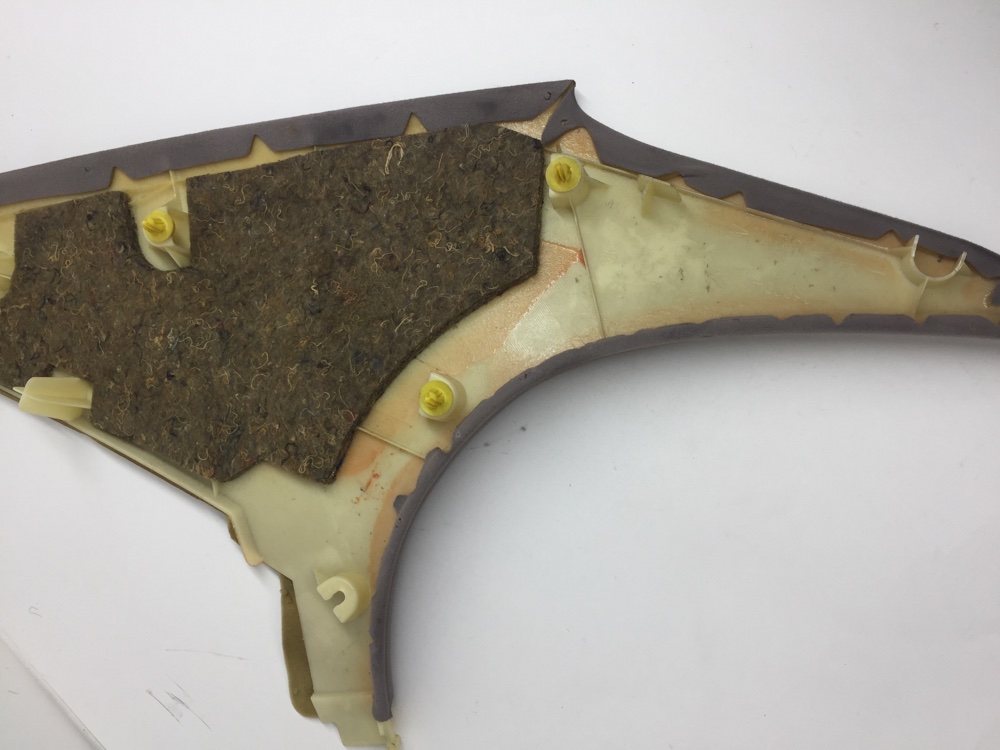 Накладка на стойку кузова задняя правая aristo 1997 JZS160 2JZ-GE