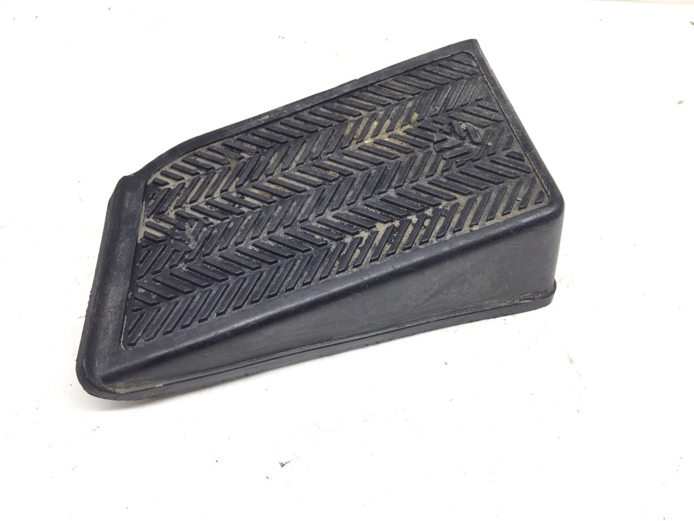 Подставка под ногу Toyota chaser 1997 GX100 1G-FE 58191-22050 контрактная