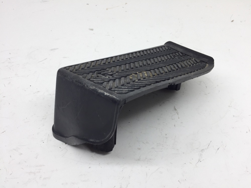 Подставка под ногу Toyota chaser GX100 1G-FE