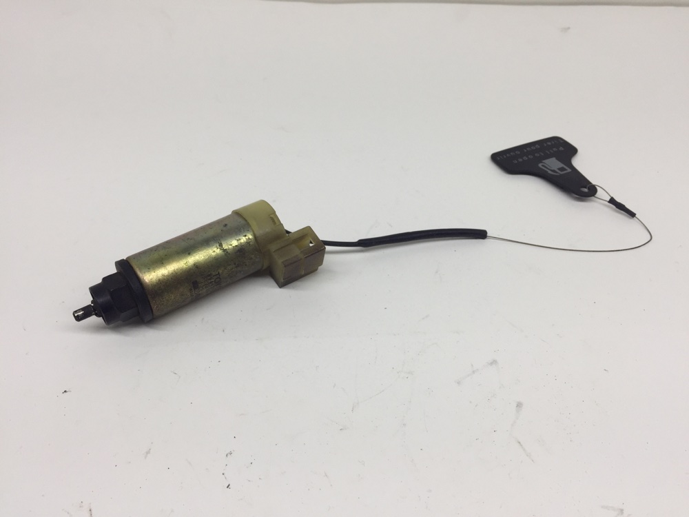 Замок лючка бензобака Toyota soarer 1994 JZZ30 1JZ-GTE 85490-50010 контрактная