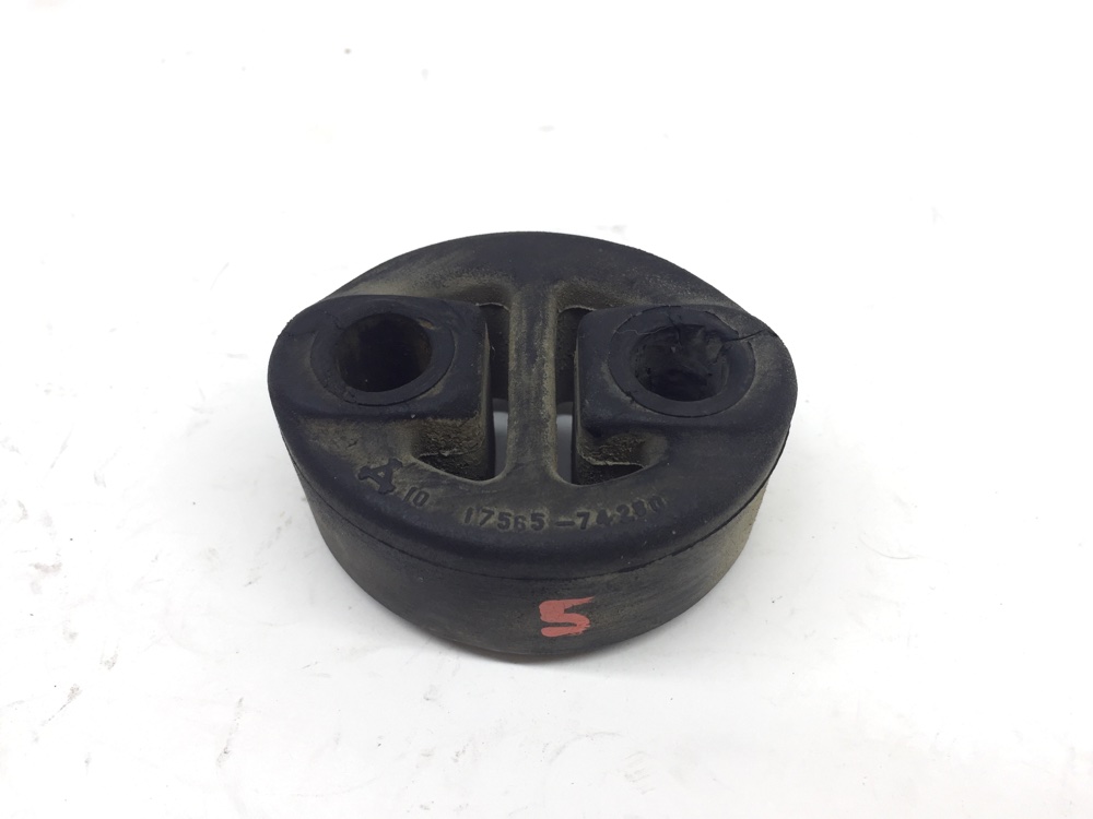 Подушка глушителя TOYOTA mark2 1996 jzx90 1jzge 17565-74280 контрактная