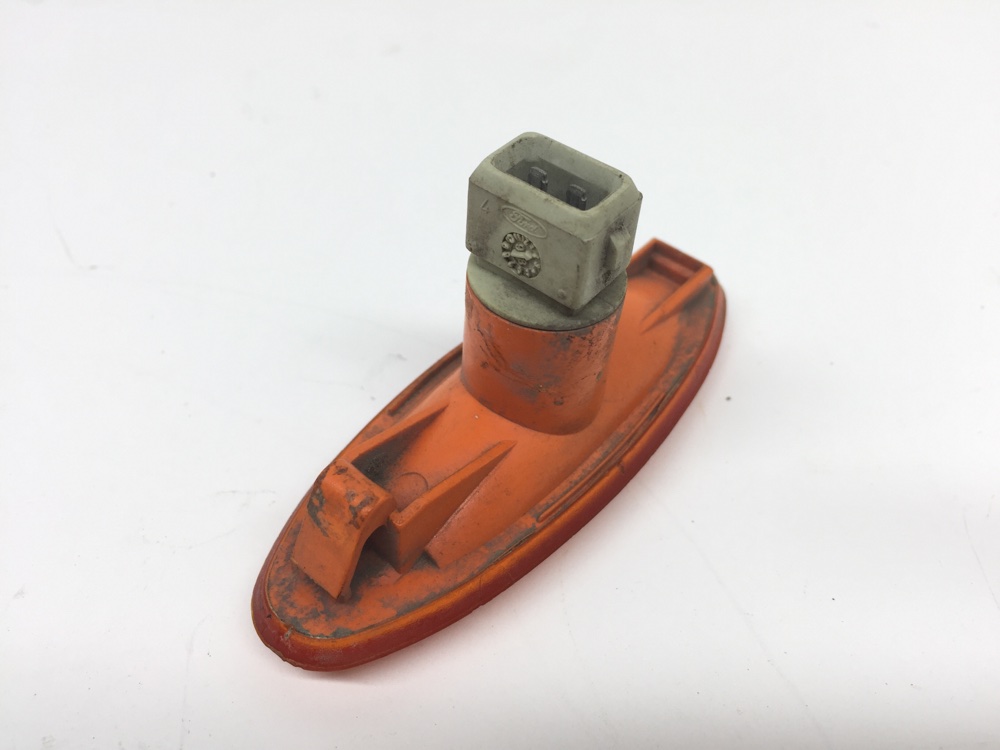 Повторитель поворота в крыло передний FORD MONDEO 1.6L Zetec-E EFI (90PS)