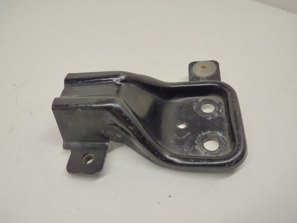 Крепление радиатора переднее правое Toyota soarer 1996 JZZ30 1JZGTE 16505-50020 контрактная