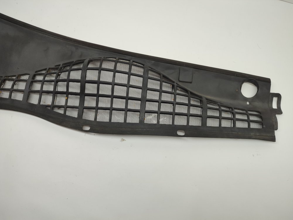 Решетка под лобовое стекло правая SOARER 1996 JZZ30 1JZGTE