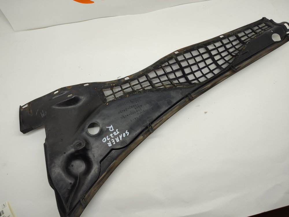 Решетка под лобовое стекло правая SOARER 1996 JZZ30 1JZGTE
