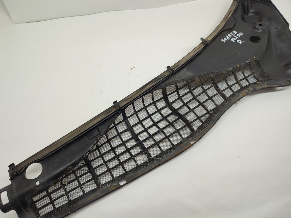Решетка под лобовое стекло правая SOARER 1996 JZZ30 1JZGTE