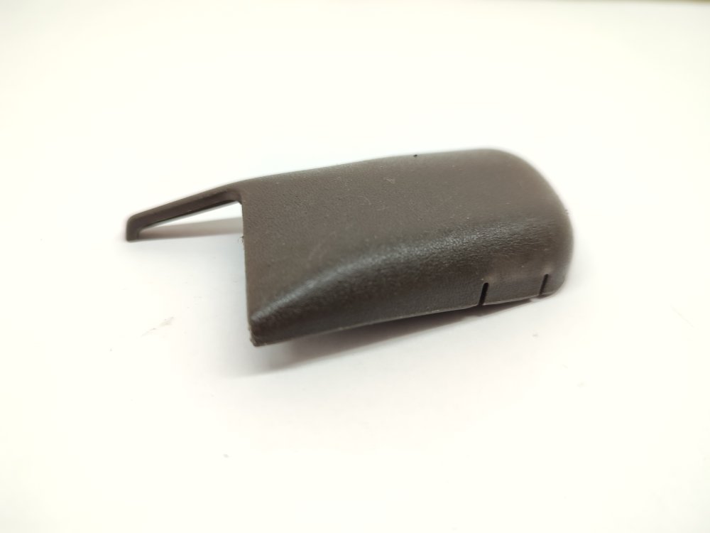 Заглушка полозьев сиденья левая mark2 1994 GX90 1G-FE Заглушка полозьев сиденья левая mark2 1994 GX90 1G-FE