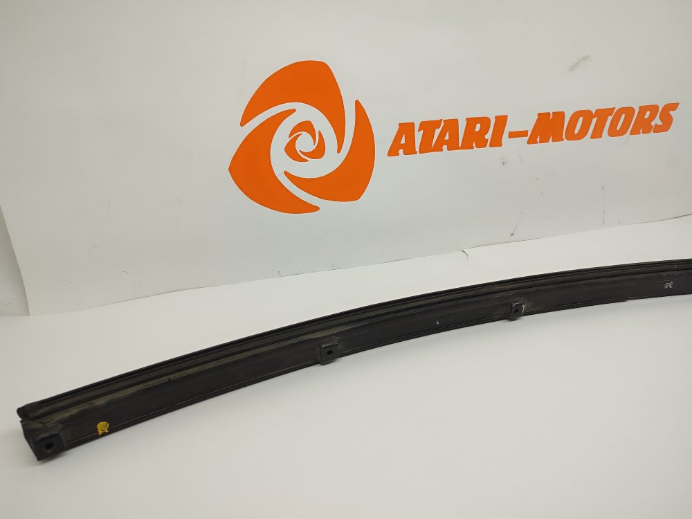Направляющая стекла двери передняя левая SOARER 1996 JZZ30 1JZGTE