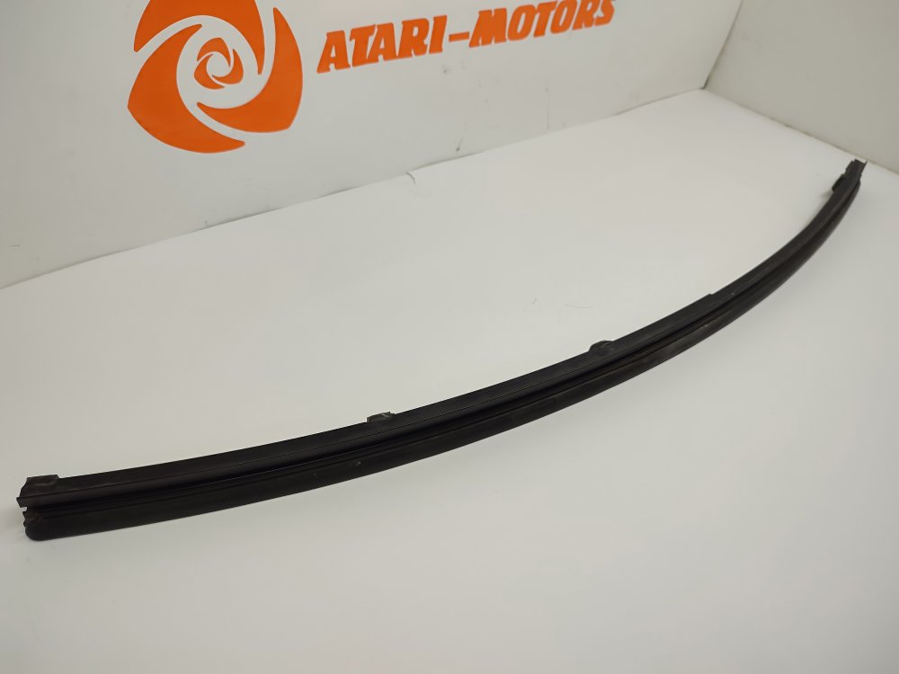 Направляющая стекла двери передняя левая SOARER 1996 JZZ30 1JZGTE