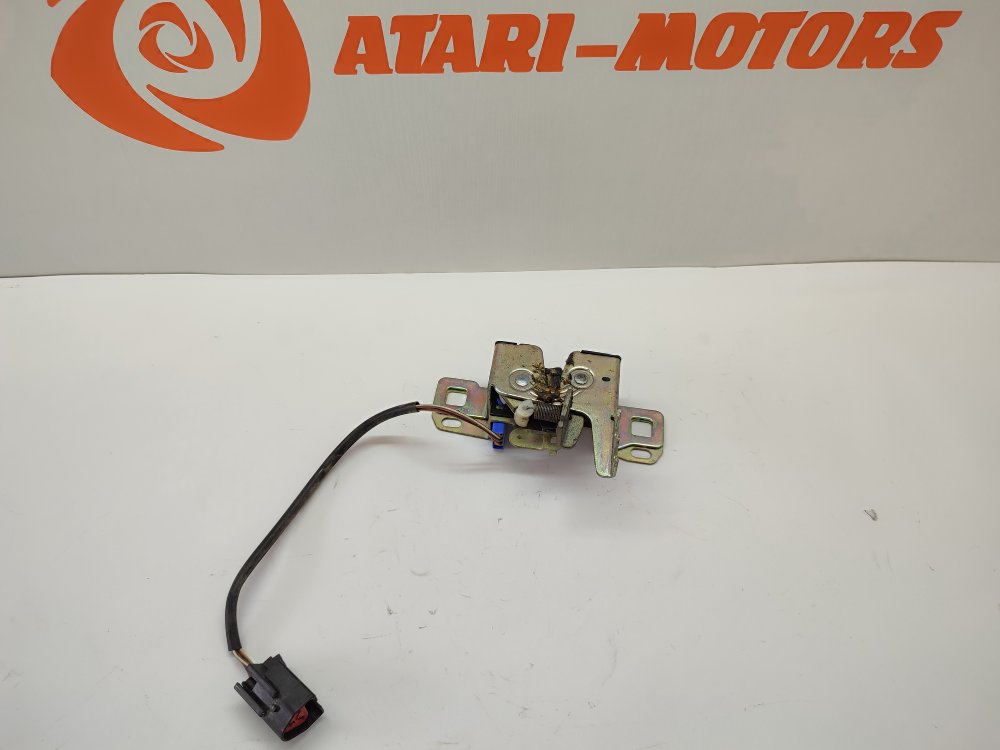 Замок багажника MONDEO 1998 1.6L Zetec-E EFI (90PS) Замок багажника MONDEO 1998 1.6L Zetec-E EFI (90PS)