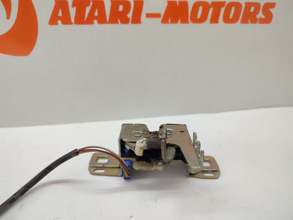 Замок багажника FORD MONDEO 1.6L Zetec-E EFI (90PS) Замок багажника FORD MONDEO 1.6L Zetec-E EFI (90PS)