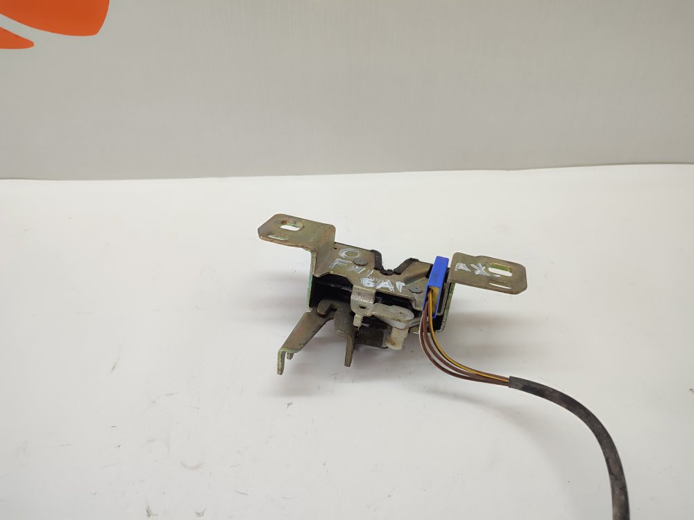 Замок багажника MONDEO 1998 1.6L Zetec-E EFI (90PS) Замок багажника MONDEO 1998 1.6L Zetec-E EFI (90PS)