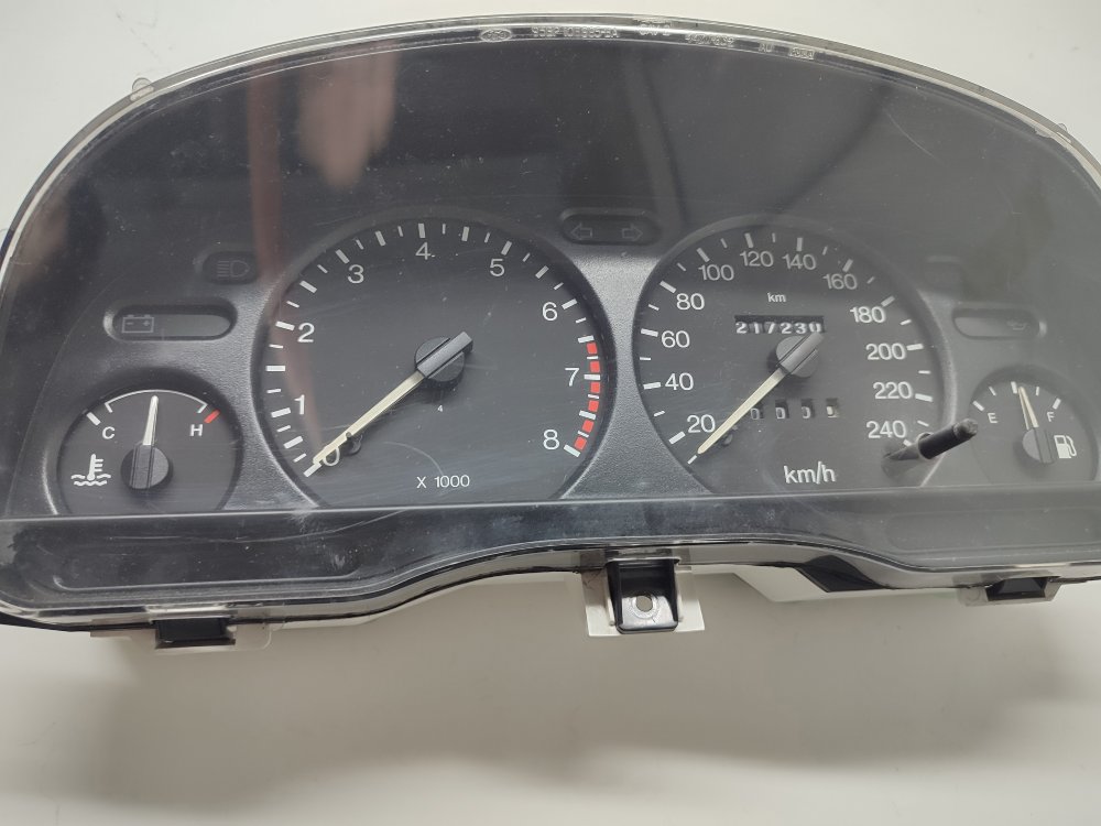 Панель приборов MONDEO 1998 1.6L Zetec-E EFI (90PS)