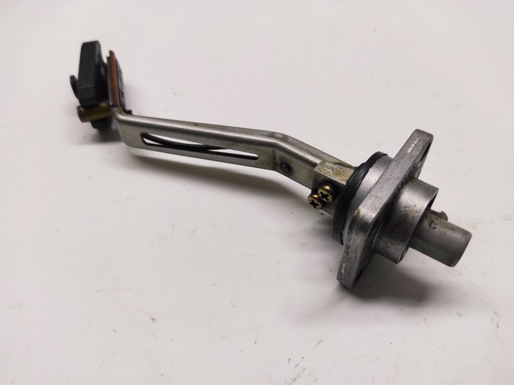 Датчик уровня масла в двигателе передний SOARER 1994 JZZ30 1JZGTE
