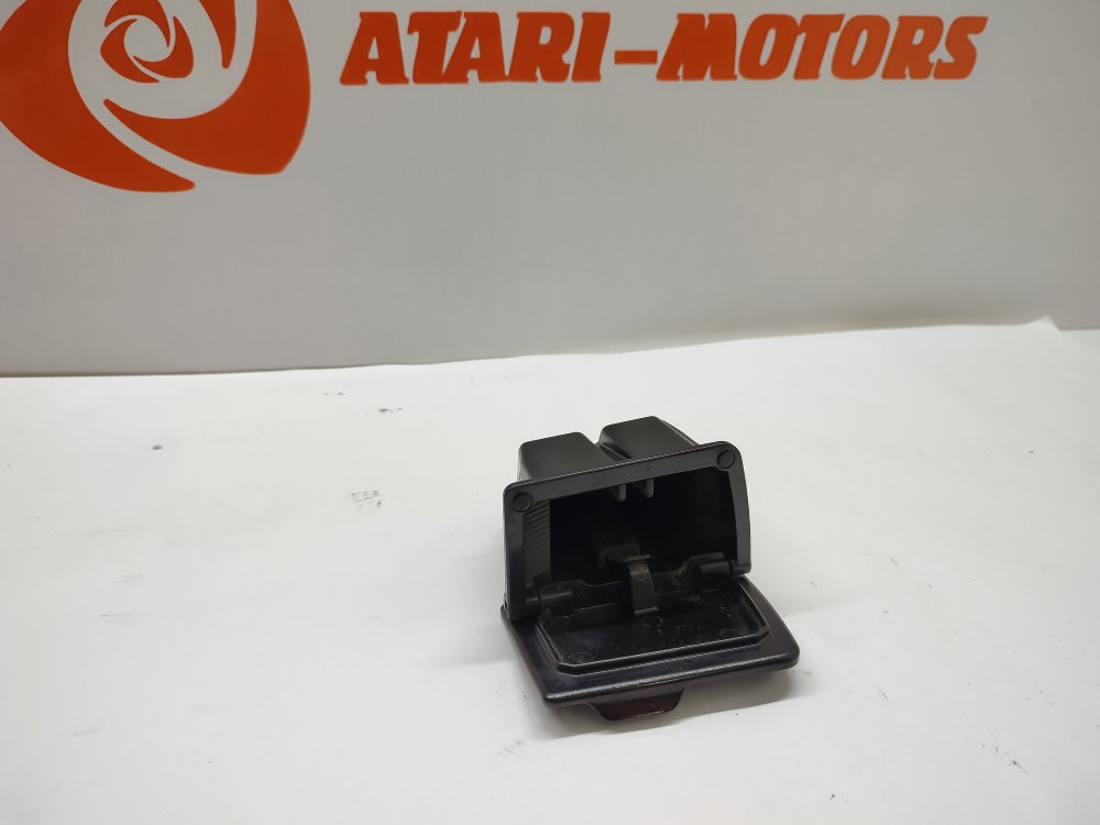 Пепельница задняя левая Mark 2 1995 jzx90 1jz-gte