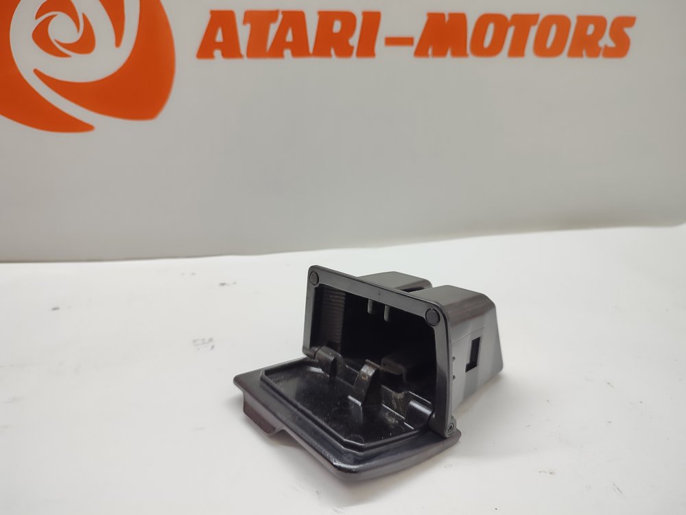 Пепельница задняя левая Mark 2 1995 jzx90 1jz-gte