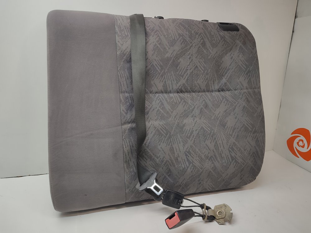 Запчасть сиденье заднее левое FORD MONDEO 1998 1.6L Zetec-E EFI (90PS) 1022683 контрактная Сиденье заднее левое FORD MONDEO 1998 1.6L Zetec-E EFI (90PS) 1022683 контрактная